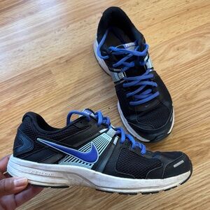 Nike Motion Fit Running Sneakers - size 7.5